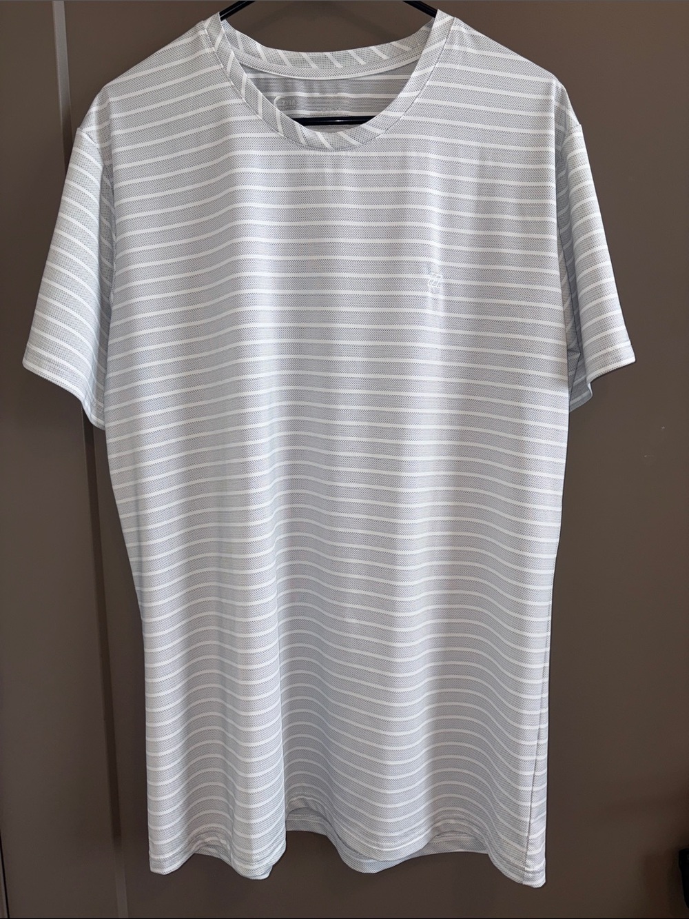 Zyia Active Men’s Grey & White Striped Tee